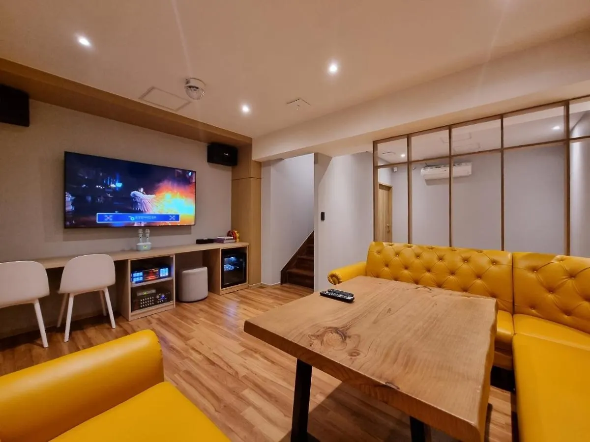 The Van Stay Busan Hotel