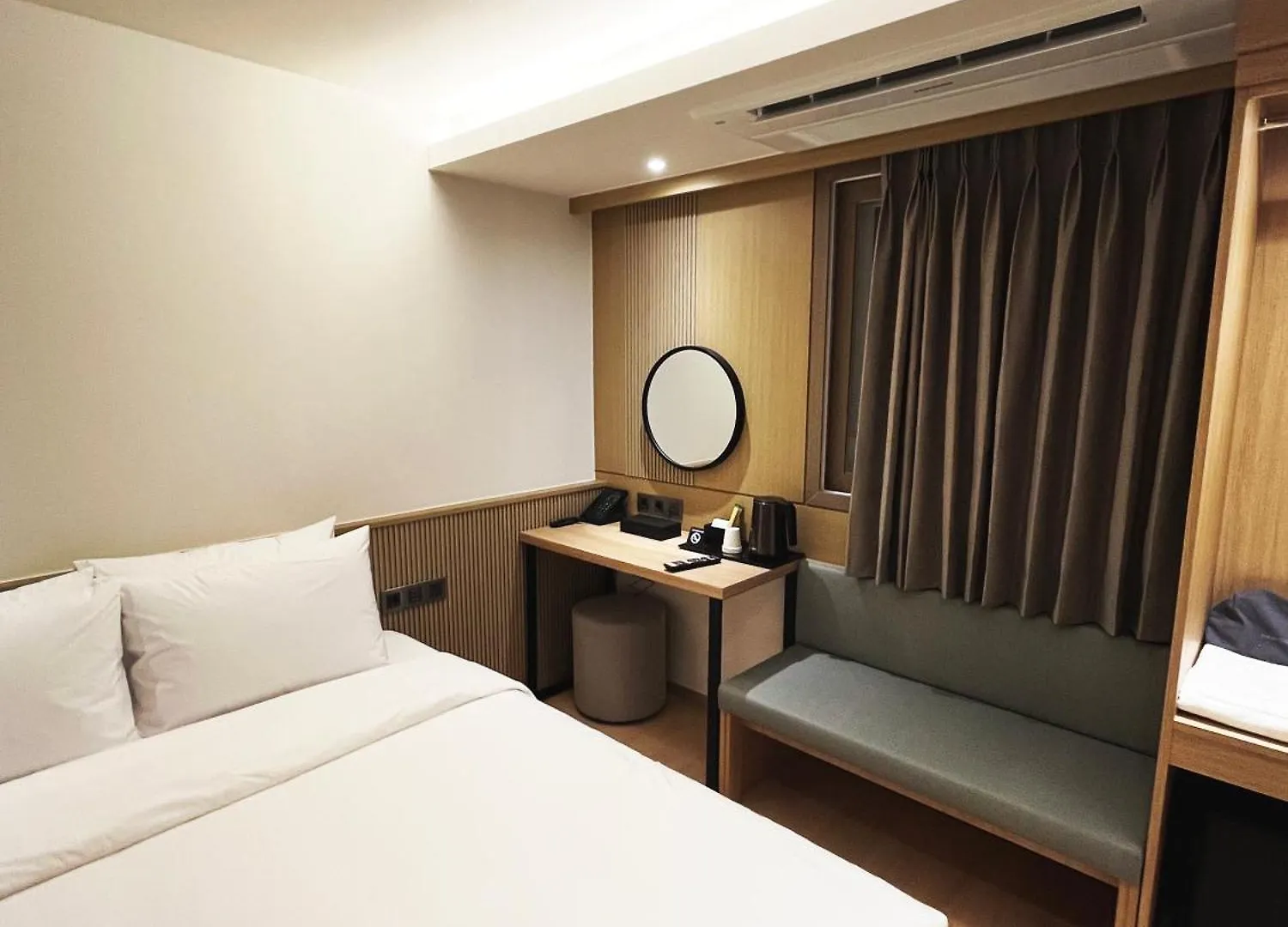 The Van Stay Busan 0*,  South Korea