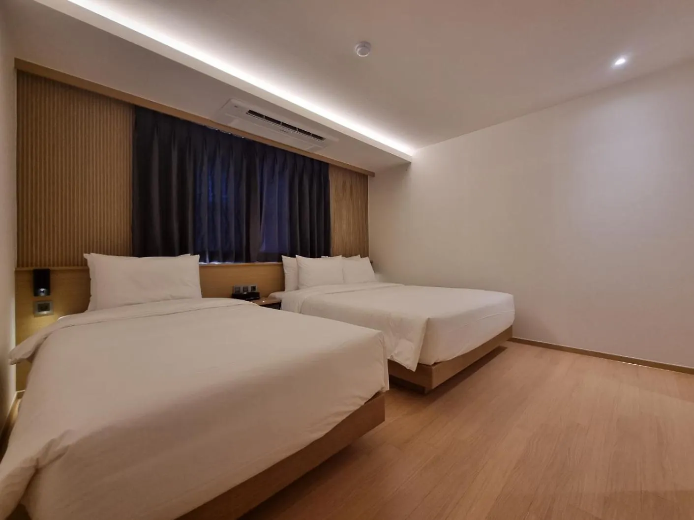 The Van Stay Busan Hotel