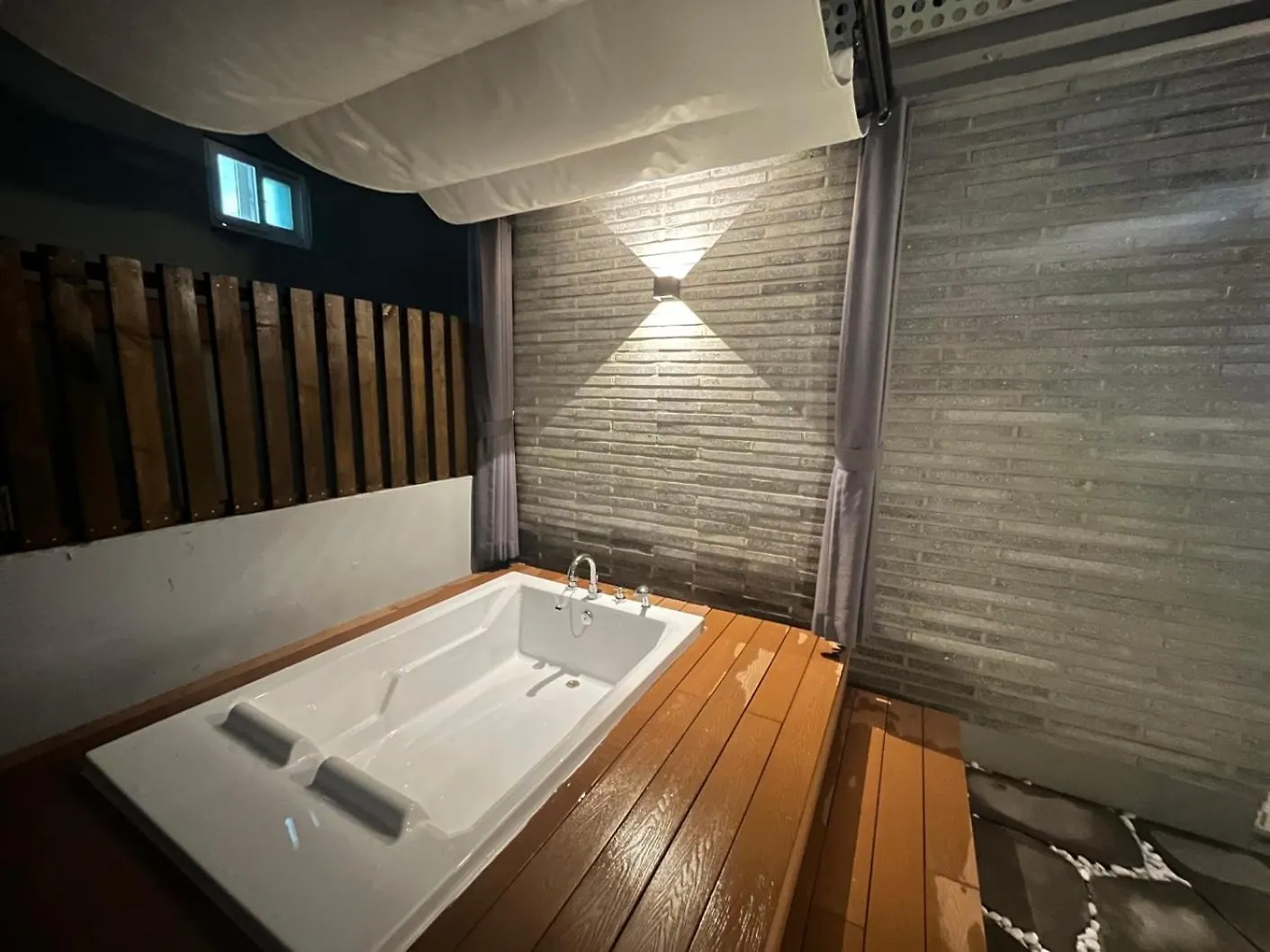 The Van Stay Busan Hotel