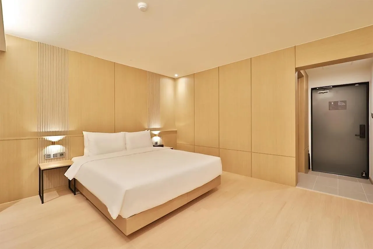 The Van Stay Busan Hotel